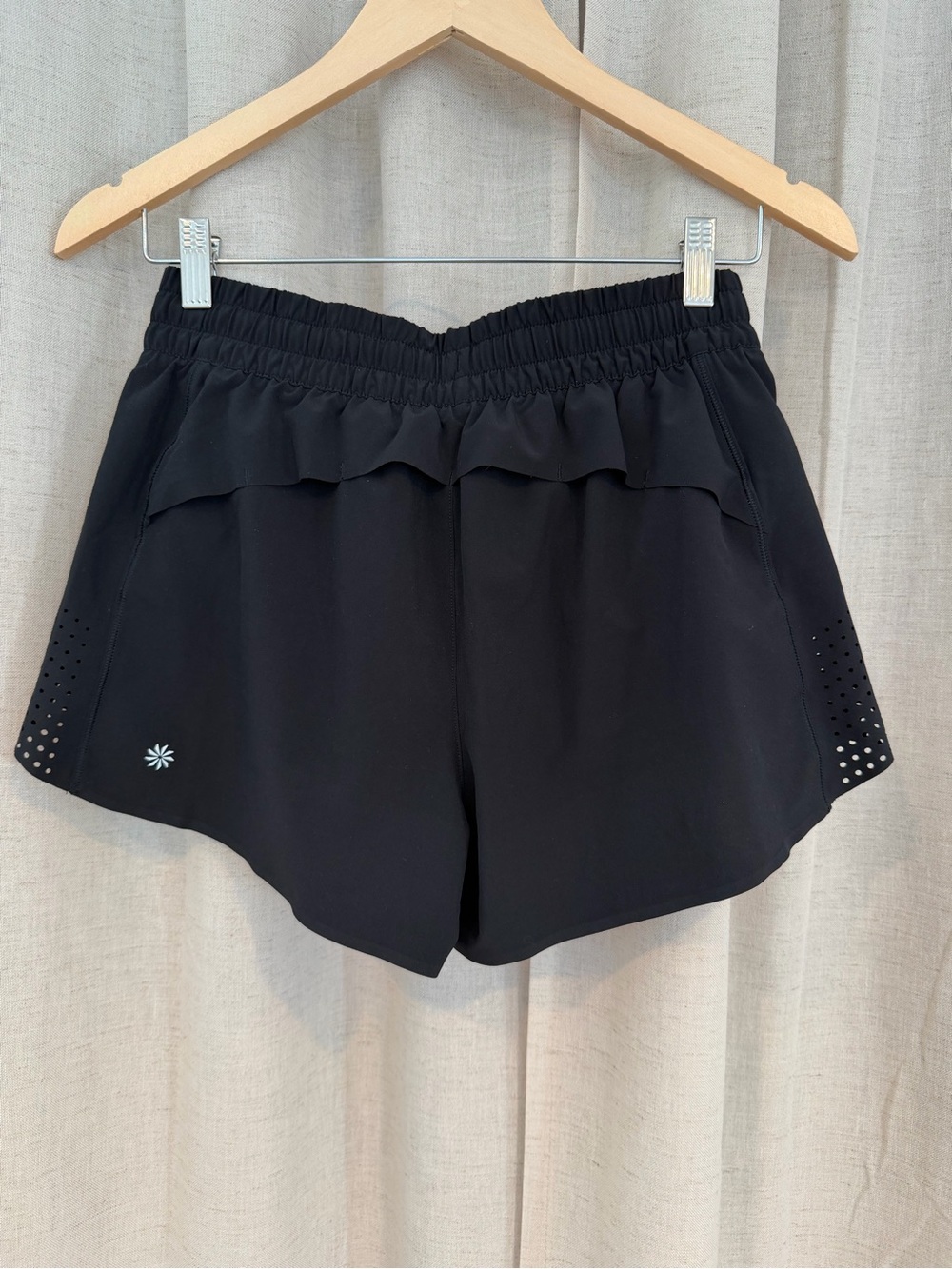 Athleta Hustle 3” Women’s Black Athletic Shorts - Lightweight Performance XS - Picture 2 of 3